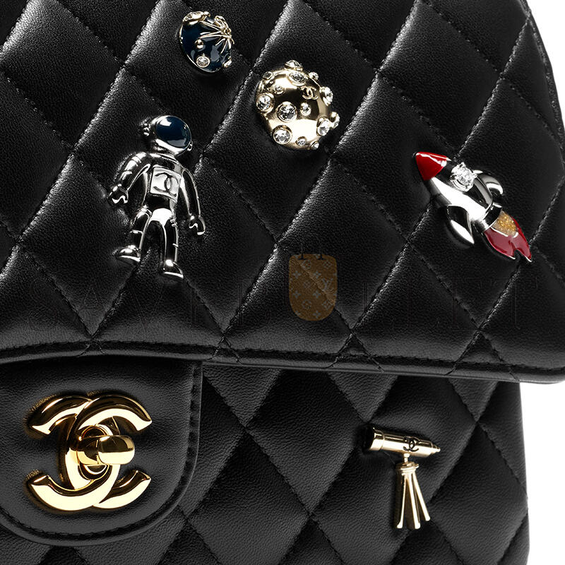 CHANEL CLASSIC 11.12 HANDBAG FLAP A01112 (25.5*15.5*6.5cm) CHANEL CLASSIC 11.12 HANDBAG FLAP A01112 (25.5*15.5*6.5cm)